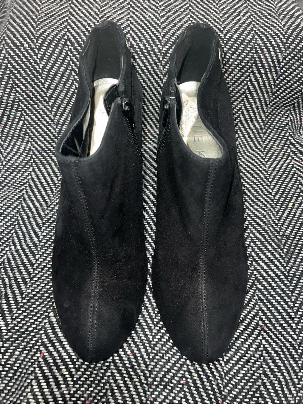 Anne Klein Black Suede Wedge Ankle Booties with Back Tassel, size 9.5